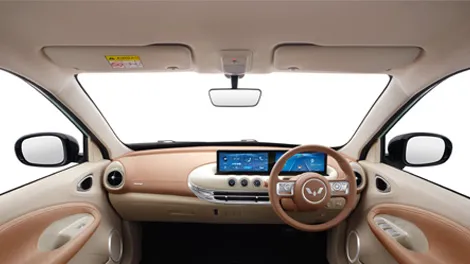 Soft Synthetic Leather Interior Trims & Ceramic Glaze Texture