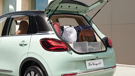 Spacious Luggage Capacity up to 790 L
